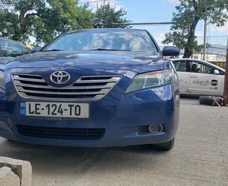 Toyota Camry 2008 beschikbaar voor verhuur in Tbilisi, met een kilometerlimiet van onbeperkt.