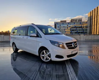 Vooraanzicht van een huurauto Mercedes-Benz V-Class L Praag, Tsjechië ✓ Auto #5349. ✓ Transmissie Automatisch TM ✓ 0 beoordelingen.