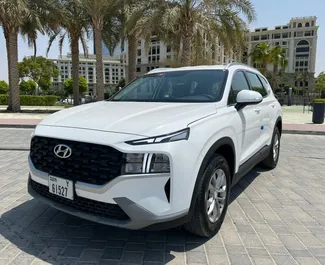 Vooraanzicht van een huurauto Hyundai Santa Fe in Dubai, Verenigde Arabische Emiraten ✓ Auto #5120. ✓ Transmissie Automatisch TM ✓ 0 beoordelingen.