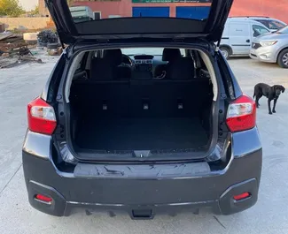 Interieur van Subaru Crosstrek te huur in Georgië. Een geweldige auto met 5 zitplaatsen en een Automatisch transmissie.