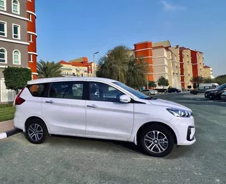 Autohuur Suzuki Ertiga 2023 in in de VAE, met Benzine brandstof en 120 pk ➤ Vanaf 128 AED per dag.