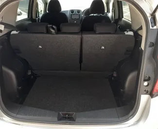 Verhuur Nissan Note. Economy, Comfort Auto te huur in Cyprus ✓ Borg van Borg van 350 EUR ✓ Verzekeringsmogelijkheden TPL, CDW, Jonge.