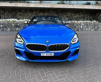 Vooraanzicht van een huurauto BMW Z4 in Dubai, Verenigde Arabische Emiraten ✓ Auto #5641. ✓ Transmissie Automatisch TM ✓ 0 beoordelingen.