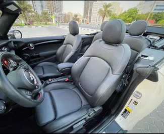 Mini Cooper S 2022 met Vooraandrijving systeem, beschikbaar in Dubai.