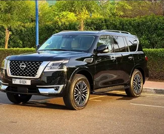 Vooraanzicht van een huurauto Nissan Patrol in Dubai, Verenigde Arabische Emiraten ✓ Auto #5667. ✓ Transmissie Automatisch TM ✓ 0 beoordelingen.