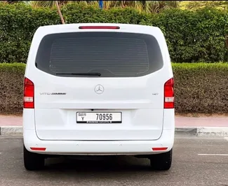 Autohuur Mercedes-Benz Vito 2023 in in de VAE, met Benzine brandstof en  pk ➤ Vanaf 1188 AED per dag.