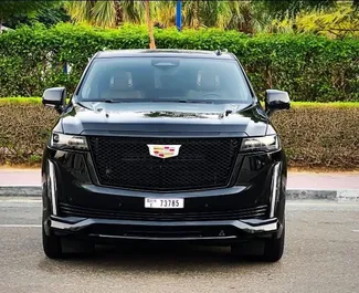 Autohuur Cadillac Escalade 2023 in in de VAE, met Benzine brandstof en  pk ➤ Vanaf 1782 AED per dag.