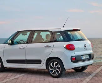 Autohuur Fiat 500l 2018 in in Montenegro, met Benzine brandstof en 100 pk ➤ Vanaf 23 EUR per dag.