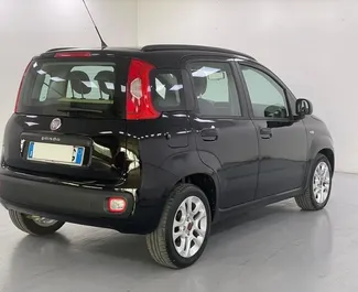 Vooraanzicht van een huurauto Fiat Panda op Rhodos, Griekenland ✓ Auto #5840. ✓ Transmissie Handmatig TM ✓ 0 beoordelingen.