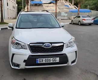 Vooraanzicht van een huurauto Subaru Forester in Koetaisi, Georgië ✓ Auto #5810. ✓ Transmissie Automatisch TM ✓ 7 beoordelingen.