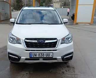 Vooraanzicht van een huurauto Subaru Forester in Tbilisi, Georgië ✓ Auto #5947. ✓ Transmissie Automatisch TM ✓ 2 beoordelingen.