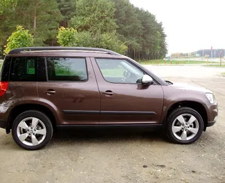 Autohuur Skoda Yeti 2018 in in Wit-Rusland, met Benzine brandstof en 110 pk ➤ Vanaf 40 USD per dag.