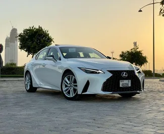 Vooraanzicht van een huurauto Lexus IS300 in Dubai, Verenigde Arabische Emiraten ✓ Auto #6151. ✓ Transmissie Automatisch TM ✓ 0 beoordelingen.