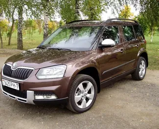 Vooraanzicht van een huurauto Skoda Yeti in Minsk, Wit-Rusland ✓ Auto #5835. ✓ Transmissie Automatisch TM ✓ 0 beoordelingen.