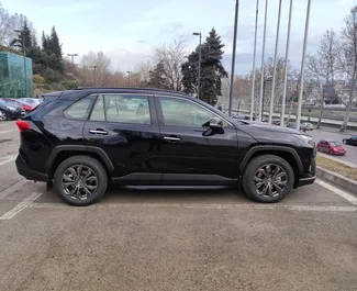 Toyota Rav4 2022 met Aandrijving op alle wielen systeem, beschikbaar in Tbilisi.