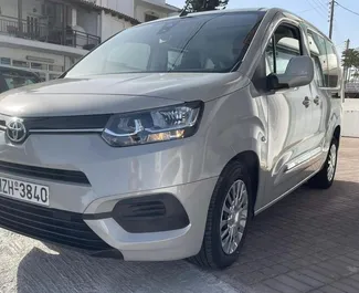 Autohuur Toyota Proace City Verso #1260 Handmatig op Kreta, uitgerust met 1,4L motor ➤ Van Michail in Griekenland.