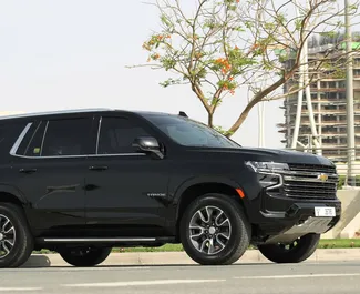 Autohuur Chevrolet Tahoe 2022 in in de VAE, met Benzine brandstof en 480 pk ➤ Vanaf 475 AED per dag.