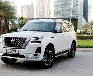 Vooraanzicht van een huurauto Nissan Patrol in Dubai, Verenigde Arabische Emiraten ✓ Auto #6168. ✓ Transmissie Automatisch TM ✓ 0 beoordelingen.