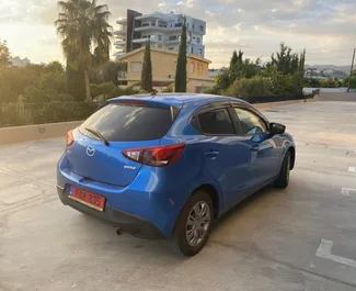 Verhuur Mazda Demio. Economy Auto te huur in Cyprus ✓ Borg van Borg van 350 EUR ✓ Verzekeringsmogelijkheden TPL, CDW, Jonge.