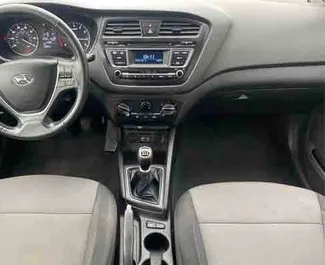 Autohuur Hyundai i20 2019 in in Griekenland, met Benzine brandstof en 84 pk ➤ Vanaf 19 EUR per dag.