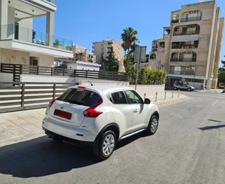 Autohuur Nissan Juke 2015 in in Cyprus, met Benzine brandstof en  pk ➤ Vanaf 40 EUR per dag.