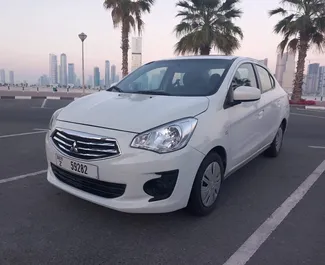 Vooraanzicht van een huurauto Mitsubishi Attrage in Dubai, Verenigde Arabische Emiraten ✓ Auto #6275. ✓ Transmissie Automatisch TM ✓ 0 beoordelingen.