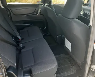 Autohuur Toyota Sienta 2019 in in Cyprus, met Benzine brandstof en 103 pk ➤ Vanaf 57 EUR per dag.