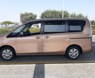 Autohuur Nissan Serena 2016 in in Cyprus, met Benzine brandstof en 120 pk ➤ Vanaf 60 EUR per dag.