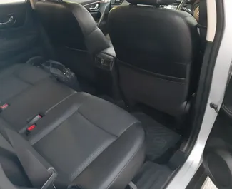 Benzine motor van 2,0L van Nissan X-Trail 2019 te huur in Larnaca.