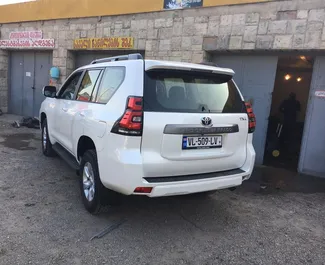 Verhuur Toyota Land Cruiser Prado. Comfort, Premium, SUV Auto te huur in Georgië ✓ Borg van Borg van 700 GEL ✓ Verzekeringsmogelijkheden TPL, CDW, Passagiers, Diefstal.