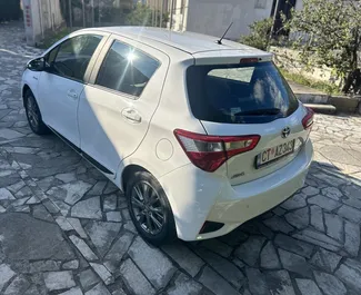 Verhuur Toyota Yaris. Economy, Comfort Auto te huur in Montenegro ✓ Borg van Borg van 100 EUR ✓ Verzekeringsmogelijkheden TPL, CDW, Buitenland.