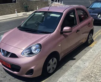 Vooraanzicht van een huurauto Nissan March in Limassol, Cyprus ✓ Auto #2082. ✓ Transmissie Automatisch TM ✓ 2 beoordelingen.