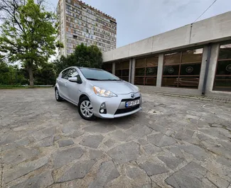 Autohuur Toyota Prius C #6484 Automatisch in Tbilisi, uitgerust met 1,5L motor ➤ Van Shota in Georgië.