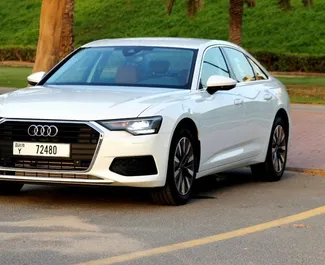 Vooraanzicht van een huurauto Audi A6 in Dubai, Verenigde Arabische Emiraten ✓ Auto #6639. ✓ Transmissie Automatisch TM ✓ 0 beoordelingen.