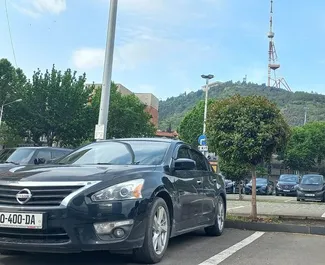 Nissan Altima 2014 beschikbaar voor verhuur in Tbilisi, met een kilometerlimiet van onbeperkt.