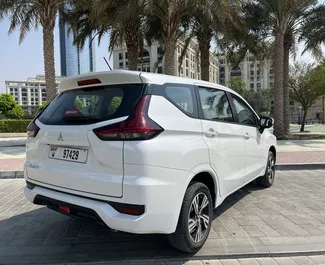 Verhuur Mitsubishi Xpander. Comfort, Minivan Auto te huur in de VAE ✓ Borg van Borg van 2000 AED ✓ Verzekeringsmogelijkheden TPL, SCDW, Passagiers, Diefstal.