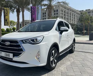 Vooraanzicht van een huurauto JAC S3+ in Dubai, Verenigde Arabische Emiraten ✓ Auto #5129. ✓ Transmissie Automatisch TM ✓ 0 beoordelingen.