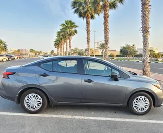 Autohuur Nissan Sunny 2022 in in de VAE, met Benzine brandstof en  pk ➤ Vanaf 102 AED per dag.