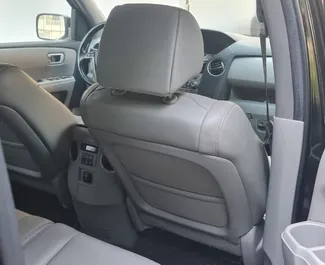 Verhuur Honda Pilot. Comfort, Premium, Crossover Auto te huur in Albanië ✓ Borg van Borg van 250 EUR ✓ Verzekeringsmogelijkheden TPL, CDW, SCDW.