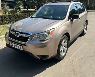 Vooraanzicht van een huurauto Subaru Forester in Tbilisi, Georgië ✓ Auto #6718. ✓ Transmissie Automatisch TM ✓ 1 beoordelingen.