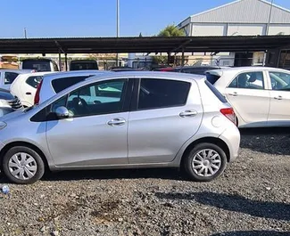 Autohuur Toyota Vitz #3970 Automatisch in Larnaca, uitgerust met 1,3L motor ➤ Van Andreas in Cyprus.