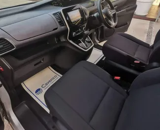 Autohuur Nissan Serena 2019 in in Cyprus, met Benzine brandstof en 145 pk ➤ Vanaf 50 EUR per dag.