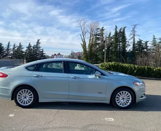 Verhuur Ford Fusion Sedan. Comfort, Premium Auto te huur in Georgië ✓ Borg van Borg van 300 GEL ✓ Verzekeringsmogelijkheden TPL, CDW, Passagiers.