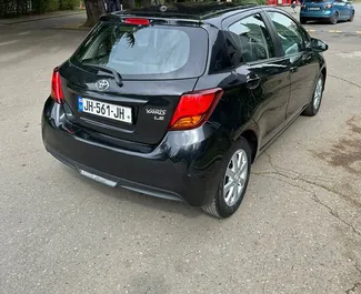 Verhuur Toyota Yaris. Economy, Comfort Auto te huur in Georgië ✓ Borg van Zonder Borg ✓ Verzekeringsmogelijkheden TPL, FDW, Diefstal, Buitenland.