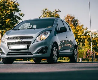 Vooraanzicht van een huurauto Chevrolet Spark in Tasjkent, Oezbekistan ✓ Auto #6831. ✓ Transmissie Automatisch TM ✓ 0 beoordelingen.