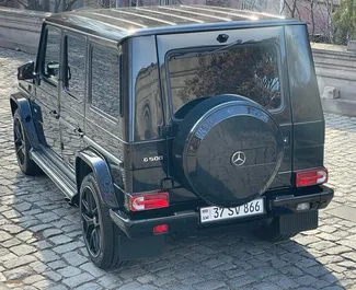 Vooraanzicht van een huurauto Mercedes-Benz G500 in Jerevan, Armenië ✓ Auto #6766. ✓ Transmissie Automatisch TM ✓ 0 beoordelingen.