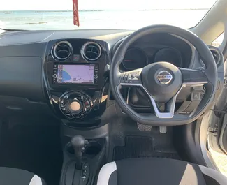 Benzine motor van 1,2L van Nissan Note 2020 te huur in Larnaca.