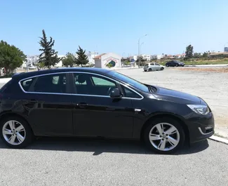 Autohuur Vauxhall Astra #6811 Automatisch in Larnaca, uitgerust met 1,8L motor ➤ Van Maxim in Cyprus.