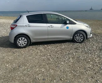 Autohuur Toyota Vitz #6830 Automatisch in Larnaca, uitgerust met 1,3L motor ➤ Van Maxim in Cyprus.