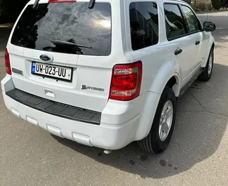 Autohuur Ford Escape 2010 in in Georgië, met Hybride brandstof en 180 pk ➤ Vanaf 100 GEL per dag.